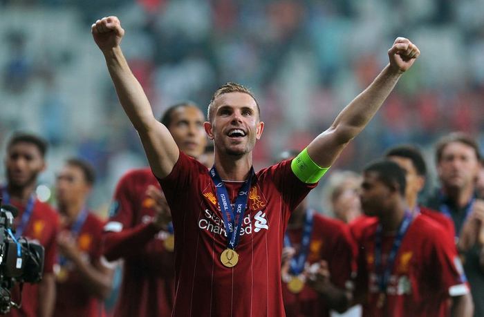 曼联发布备战花絮，集结日迎来里程碑，CBA常规赛任务艰巨，心理建设被强调