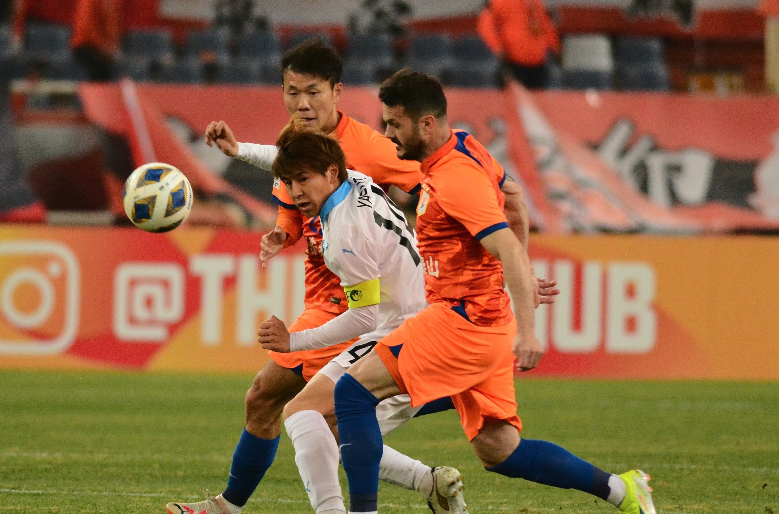 曼联发布备战花絮，集结日迎来里程碑，CBA常规赛任务艰巨，心理建设被强调