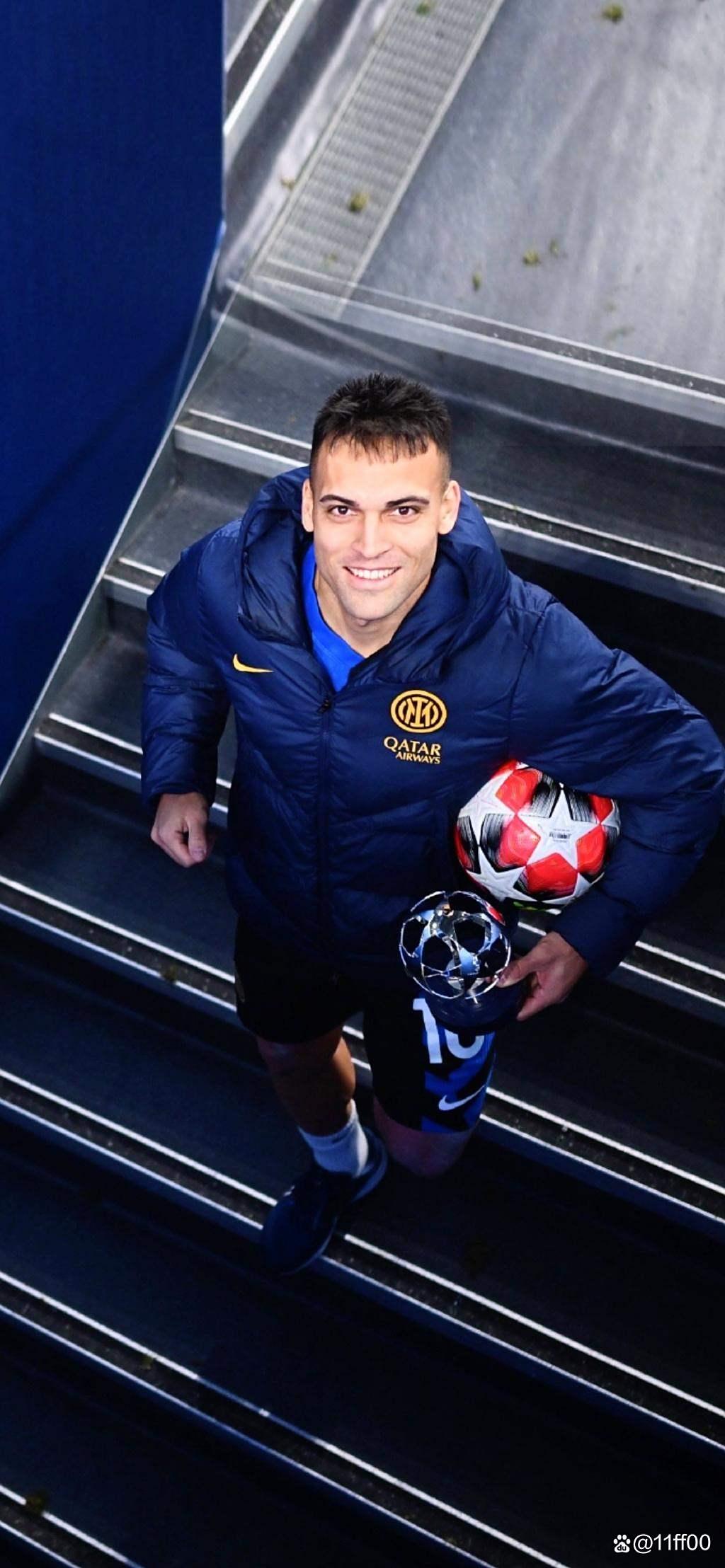 开云-关于赛前欧冠传出新动向，切尔西官宣签约，管理层表态：气氛紧张，赛程密集仍需轮换的信息-开云