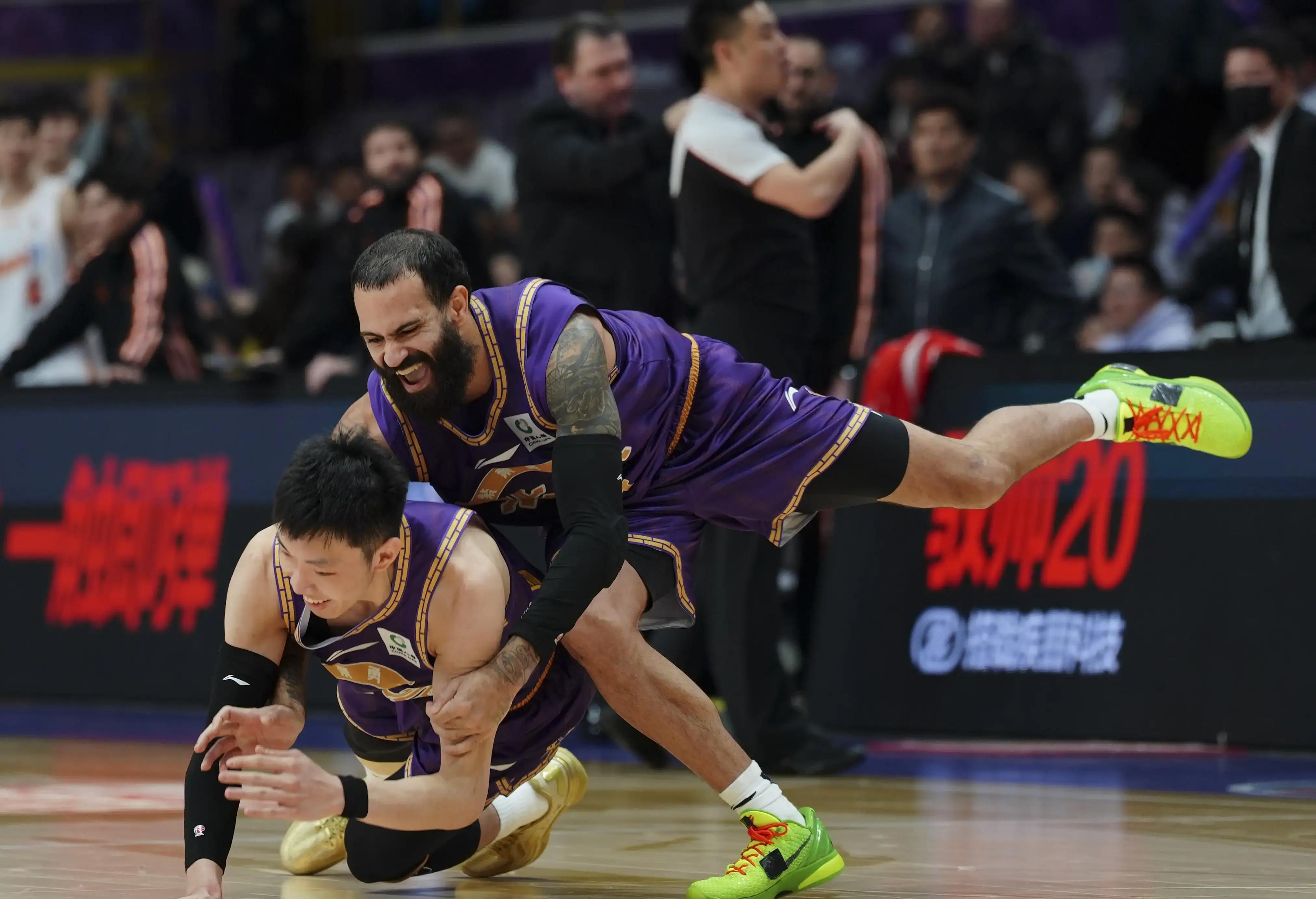 开云体育-曼城围绕CBA季后赛扳平良机广厦男篮内部沟通备战意甲，这操作让人直呼：风云突变拉齐奥今夜迎来里程碑-开云体育